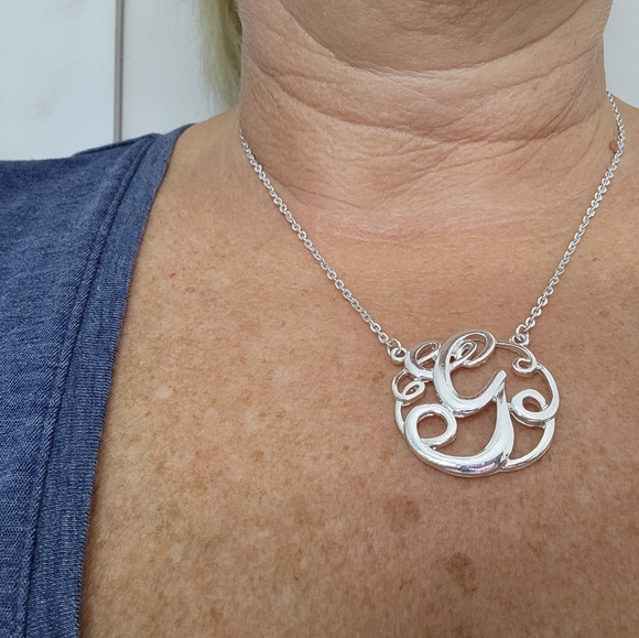 Initial necklace, Good conditions - Picture 3 of 3